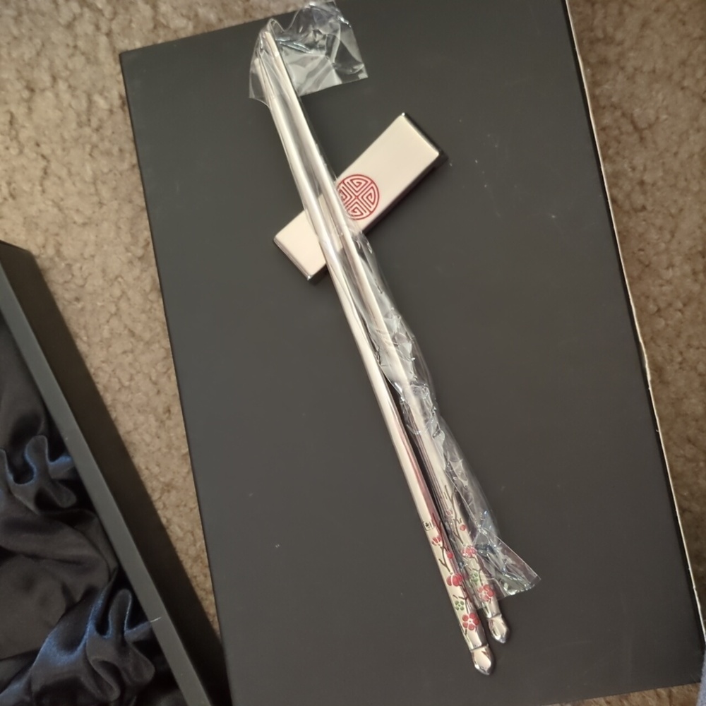 2 sets of spoon and chopsticks - Picture 3 of 4